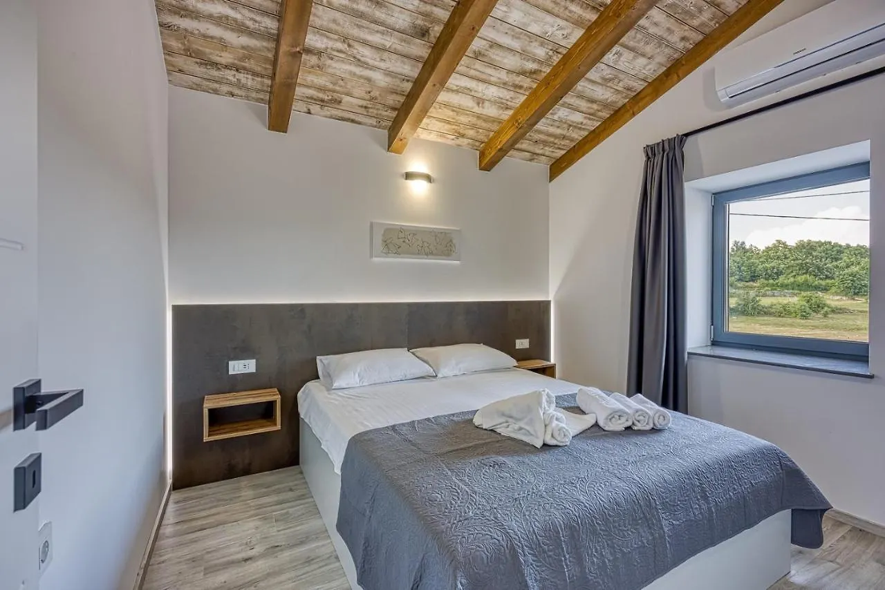 Villa Ana With Private Pool Tinjan